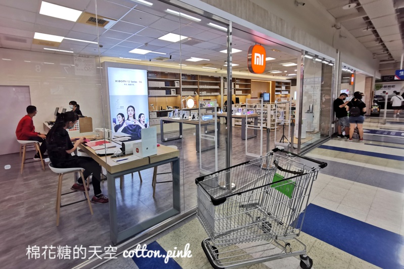 台中最新小米專賣店藏在賣場三樓！純白家電美美的
