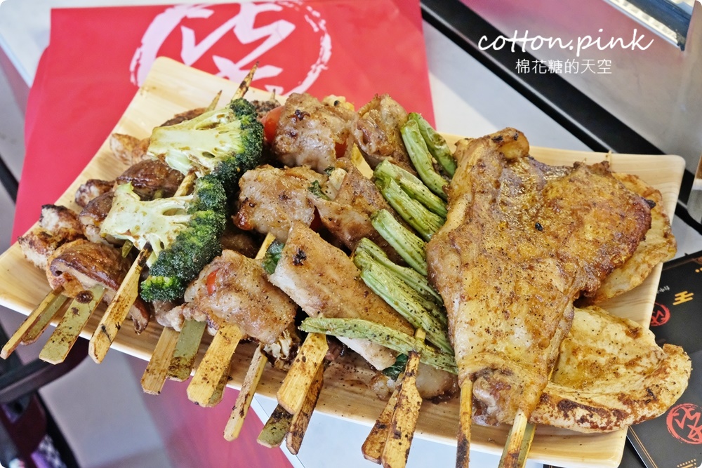 逢甲五顆星串燒！柒息地串燒居酒屋～推薦必點烤雞腿、豆皮