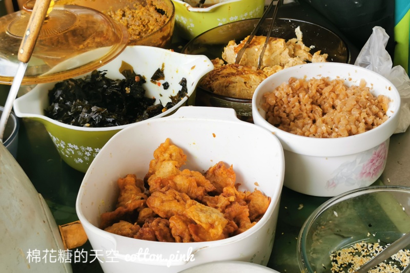 台中飯糰這家不一樣-青海路日式飯糰吐司整塊卜肉包進飯糰很過癮