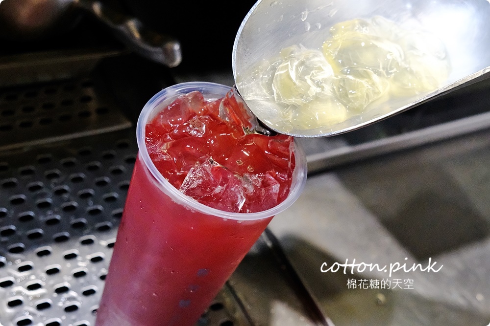 台中飲料推薦|春芳號必喝這一杯～最新海洋杯童話風超療癒