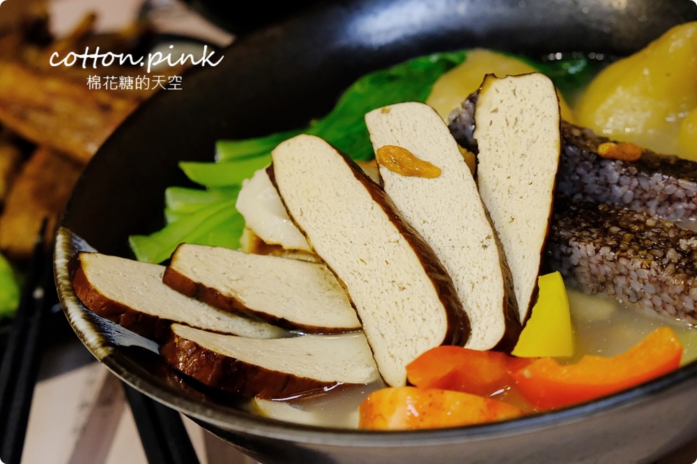 滷味、炸物、麻辣鴨血通通有！滿大碗黎明店加碼滿額送青菜、王子麵