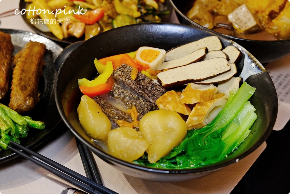 滷味、炸物、麻辣鴨血通通有！滿大碗黎明店加碼滿額送青菜、王子麵
