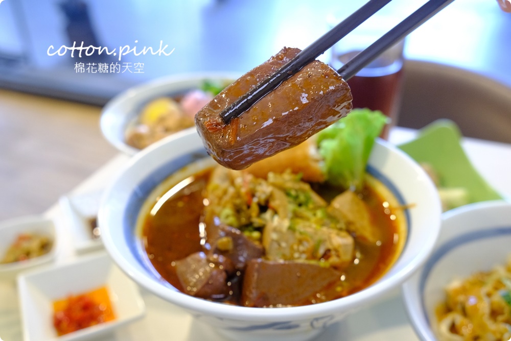 台中低調川菜小店|大里享辛食堂麻辣鴨血連湯都喝光光！