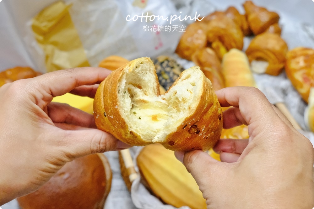 香烘焙坊美村店-新開幕超優惠 多款現烤麵包2個只要50元 香烘焙坊美村店-新開幕超優惠 多款現烤麵包2個只要50元