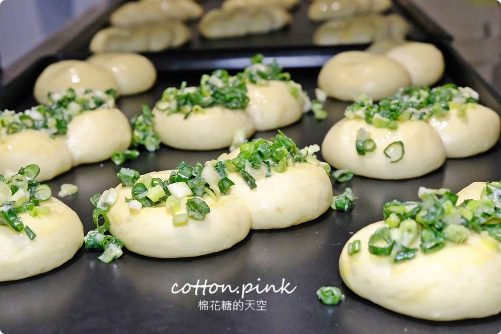 香烘焙坊美村店-新開幕超優惠 多款現烤麵包2個只要50元 香烘焙坊美村店-新開幕超優惠 多款現烤麵包2個只要50元