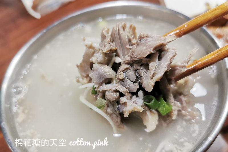 台中后庄老店排骨飯爌肉飯打開整個驚呆！排骨超大一塊～