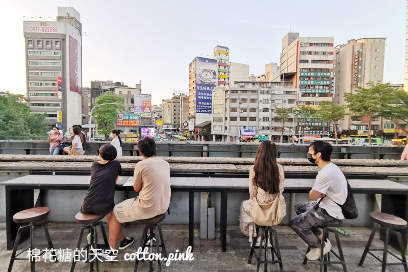 2022創意台中就在舊鐵道上！周末搭配舊物市集很有看頭～