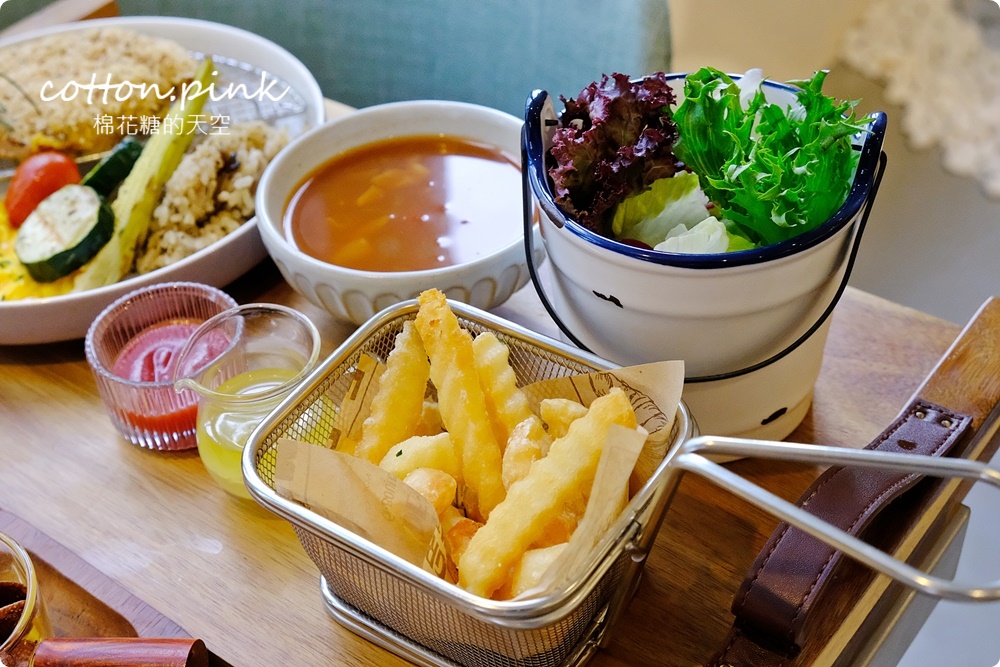 台中早午餐L'USiNE Cafe蕗莘咖啡