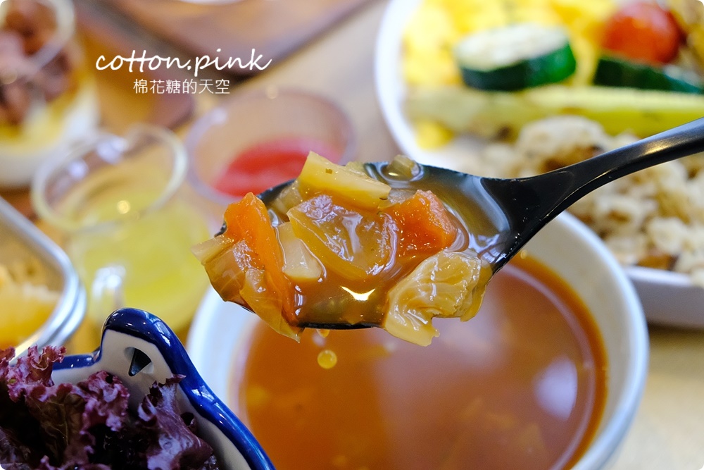 台中早午餐L'USiNE Cafe蕗莘咖啡