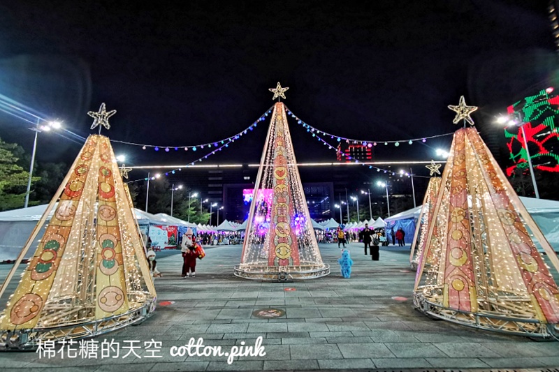 夢幻聖誕樹現身市府廣場！千位聖誕老公公大集合一定要來