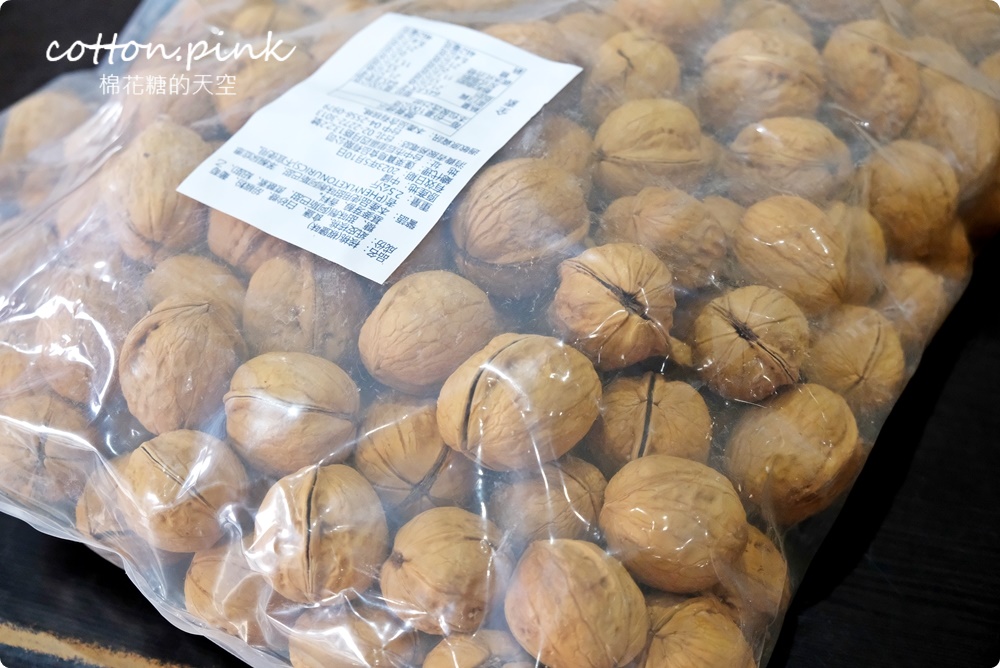 台中豐原偽年貨大街！豐亞食品過年禮盒甜甜價～堅果糖果超好買