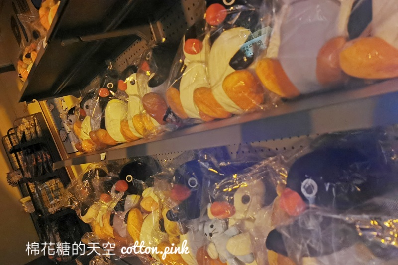 超大企鵝都現身台中街道～企鵝家族快閃店快來拍