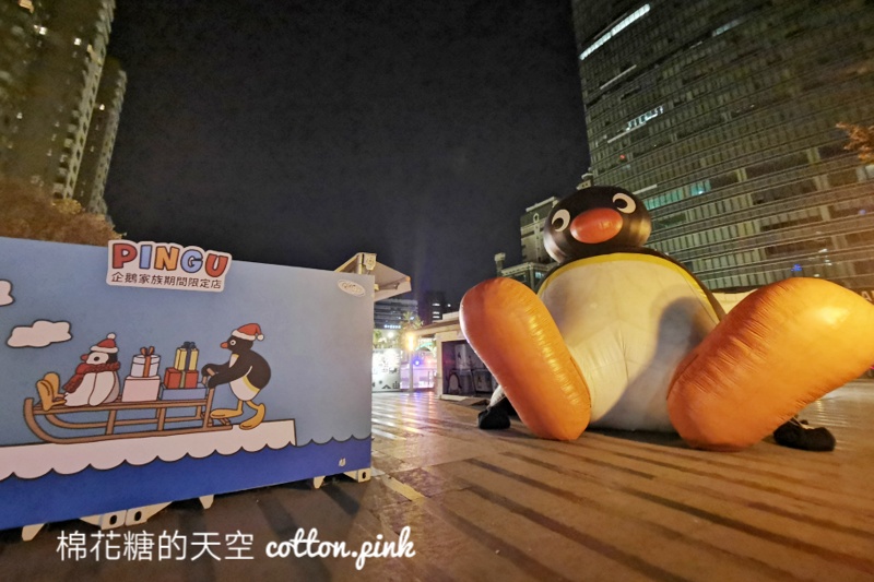 超大企鵝都現身台中街道～企鵝家族快閃店快來拍