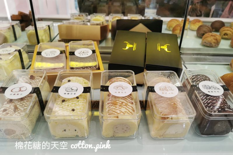 台中伴手禮推薦|爆醬牛頌生乳可頌粉嫩嫩分店新開幕