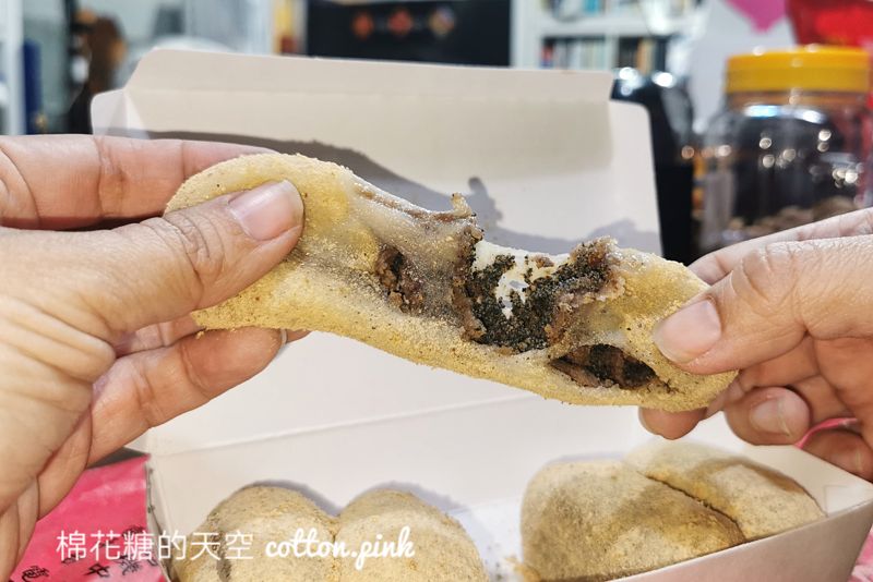 台中麻糬這家超大條！洪記草屯麻糬一次滿足兩種口味～分店開在這～！
