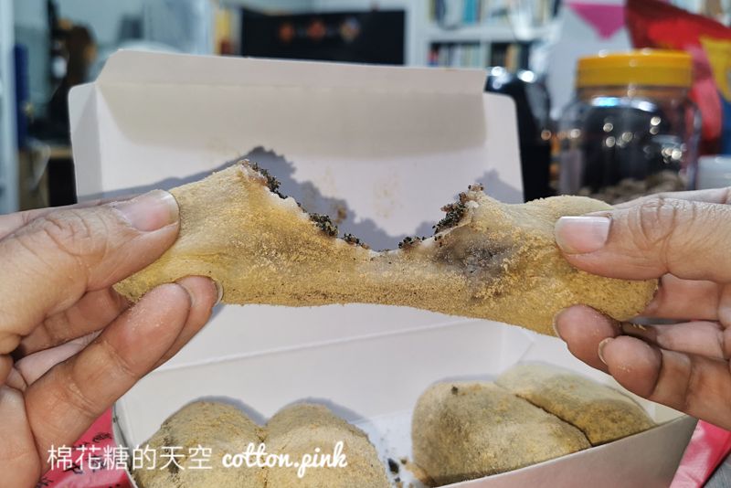 台中麻糬這家超大條！洪記草屯麻糬一次滿足兩種口味～分店開在這～！
