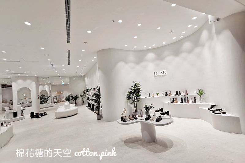 LaLaport開幕實況搶先看！不只日系品牌進駐～知名吃到飽也COMING SOON！