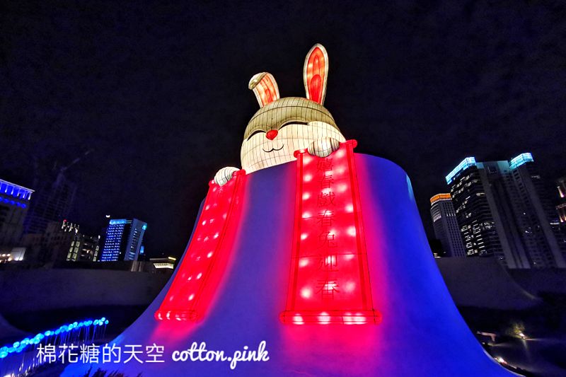 台中國家歌劇院空中花園三兔萌翻天！IG、臉書拍翻了～