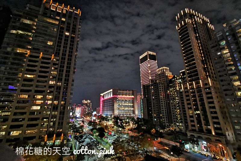台中國家歌劇院空中花園三兔萌翻天！IG、臉書拍翻了～