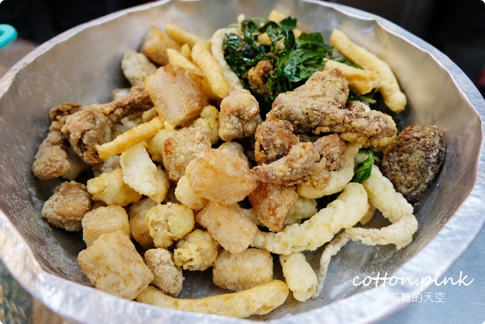 台中鹹酥雞推薦|徐家鹹酥雞香酥口感太迷人，少見蛋餅皮、黑輪片必點