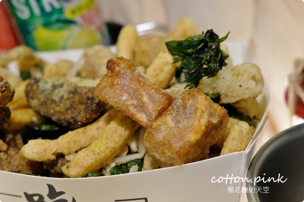 台中鹹酥雞推薦|徐家鹹酥雞香酥口感太迷人，少見蛋餅皮、黑輪片必點
