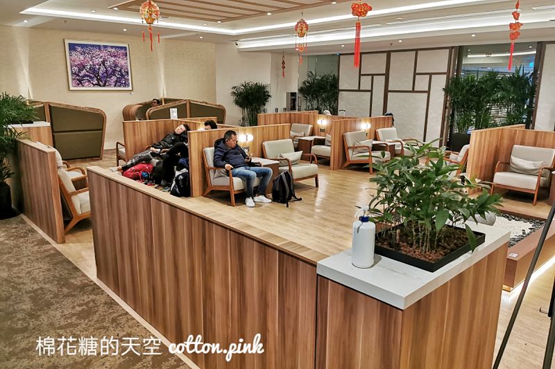 新加坡樟宜機場貴賓室-SATS內部開箱，自己煮叻沙～還有飲料、南洋料理