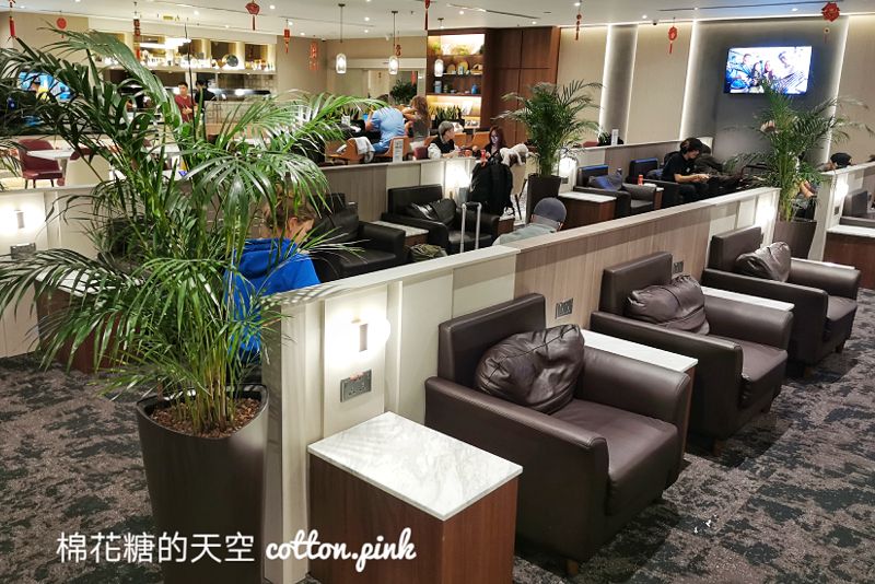 新加坡樟宜機場貴賓室-SATS內部開箱，自己煮叻沙～還有飲料、南洋料理