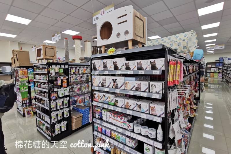 大型寵物用品店新開幕！網路推薦平價好買～老地方來去逛起來