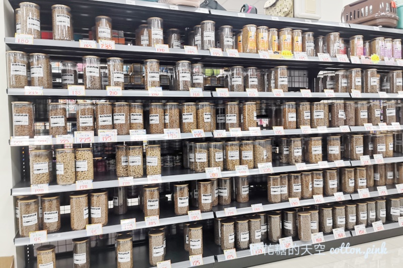 大型寵物用品店新開幕！網路推薦平價好買～老地方來去逛起來