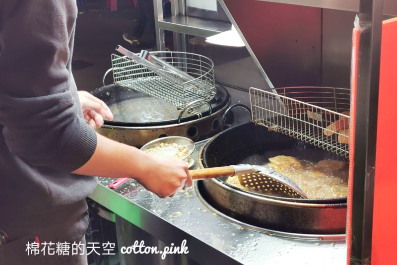 台中夜市也吃得到炸豆包！每週只有兩天～就在大慶夜市