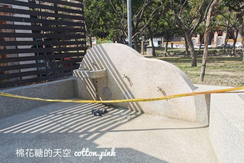 台中大里環保公園遊樂設施不一樣！小有挑戰性～還有沙坑小朋友最愛