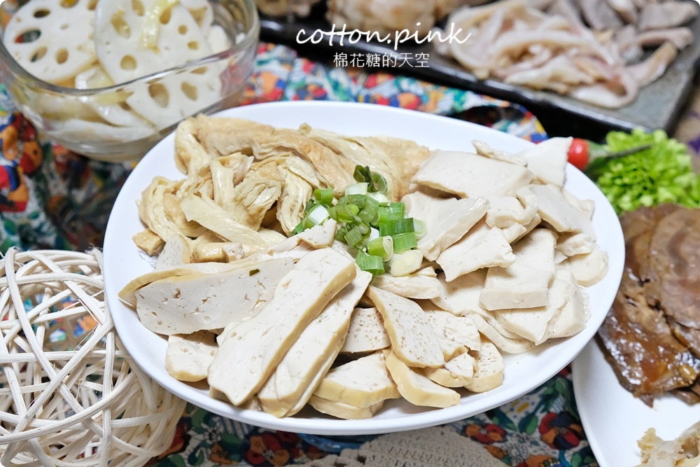 台中滷味這家很特別！少見白滷橄欖屋滷味吃得到～眷村白涼麵也大推