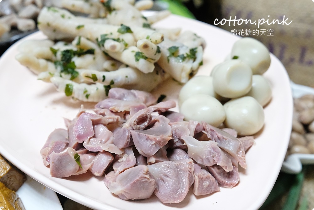 台中滷味這家很特別！少見白滷橄欖屋滷味吃得到～眷村白涼麵也大推