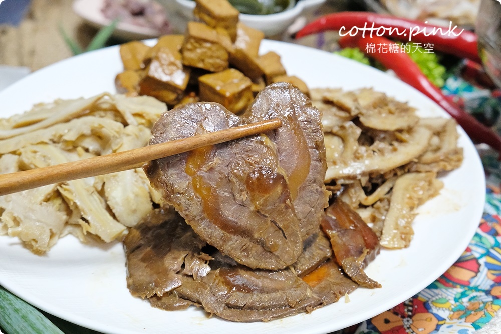 台中滷味這家很特別！少見白滷橄欖屋滷味吃得到～眷村白涼麵也大推