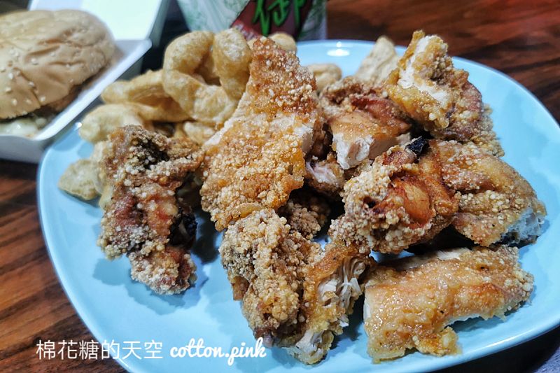 台中炸雞麵線糊這家店面超低調～吉優炸雞還有卡啦雞腿堡