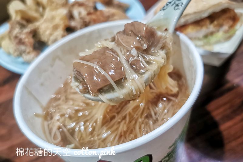 台中炸雞麵線糊這家店面超低調～吉優炸雞還有卡啦雞腿堡