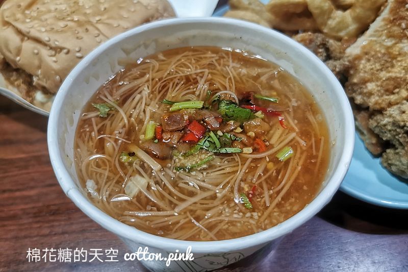 台中炸雞麵線糊這家店面超低調～吉優炸雞還有卡啦雞腿堡