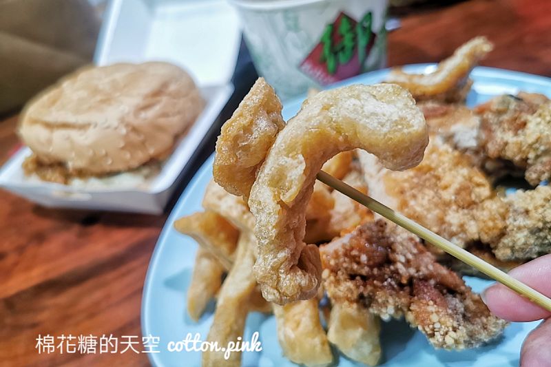 台中炸雞麵線糊這家店面超低調～吉優炸雞還有卡啦雞腿堡