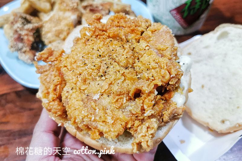 台中炸雞麵線糊這家店面超低調～吉優炸雞還有卡啦雞腿堡