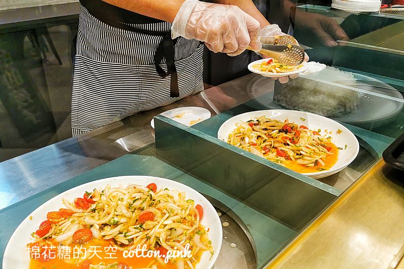 台中第一家Siam Siam泰式自助餐進駐百貨！一個人吃泰式可以考慮～