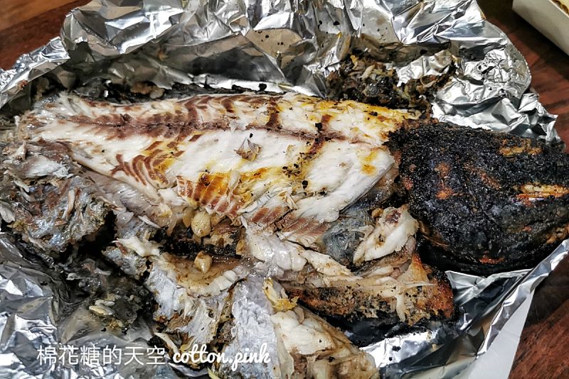台中大慶夜市人氣烤魚攤-神鯛夯魚抹鹽現烤~打開有驚喜! 台中大慶夜市人氣烤魚攤-神鯛夯魚抹鹽現烤~打開有驚喜!