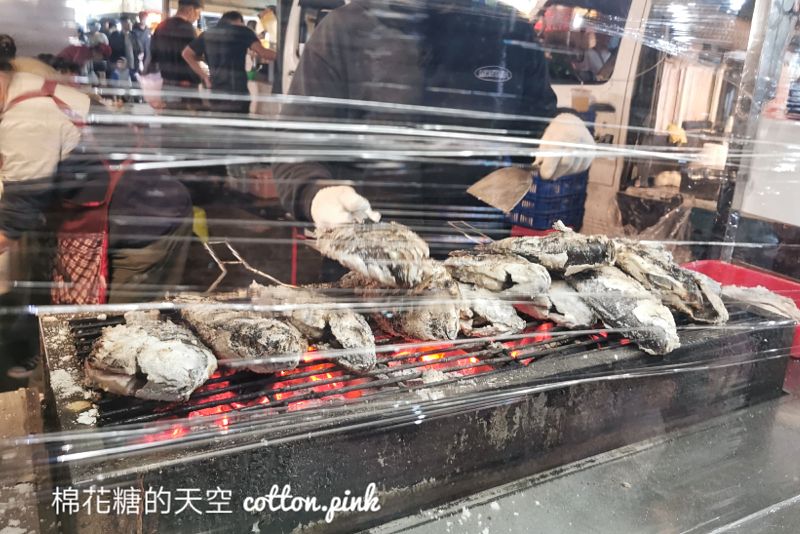 台中大慶夜市人氣烤魚攤-神鯛夯魚抹鹽現烤~打開有驚喜! 台中大慶夜市人氣烤魚攤-神鯛夯魚抹鹽現烤~打開有驚喜!