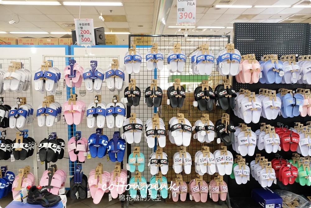 品牌運動鞋零碼特賣超級甜甜價！卡通童鞋、運動拖鞋不買搥心肝