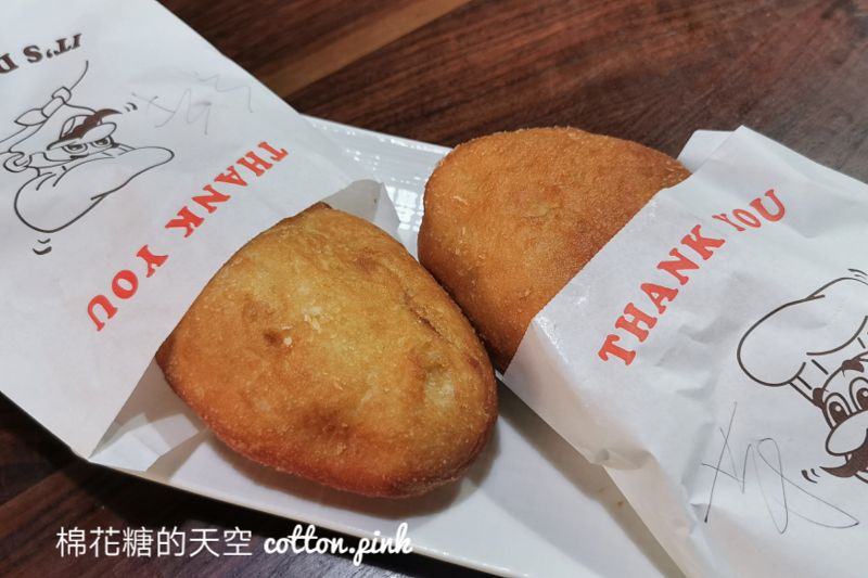 台中甜甜圈推薦|沒有招牌就在路邊～芋泥口味甜甜圈好吃耶