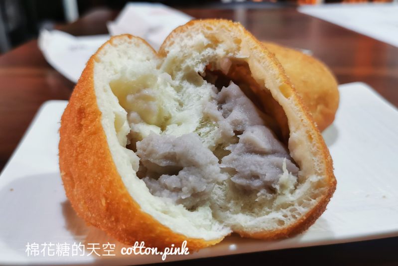 台中甜甜圈推薦|沒有招牌就在路邊～芋泥口味甜甜圈好吃耶