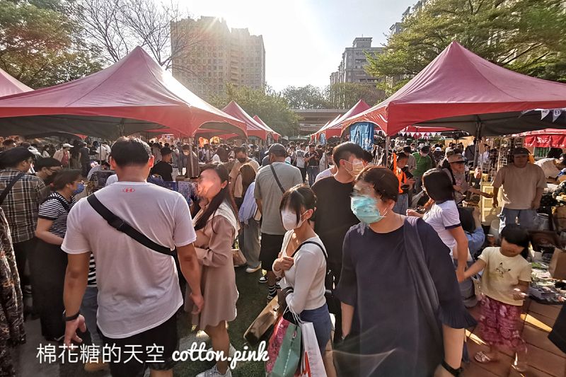 台中二手市集爆人氣～蚤物盛典現場超多銅板價商品可以來挖寶！
