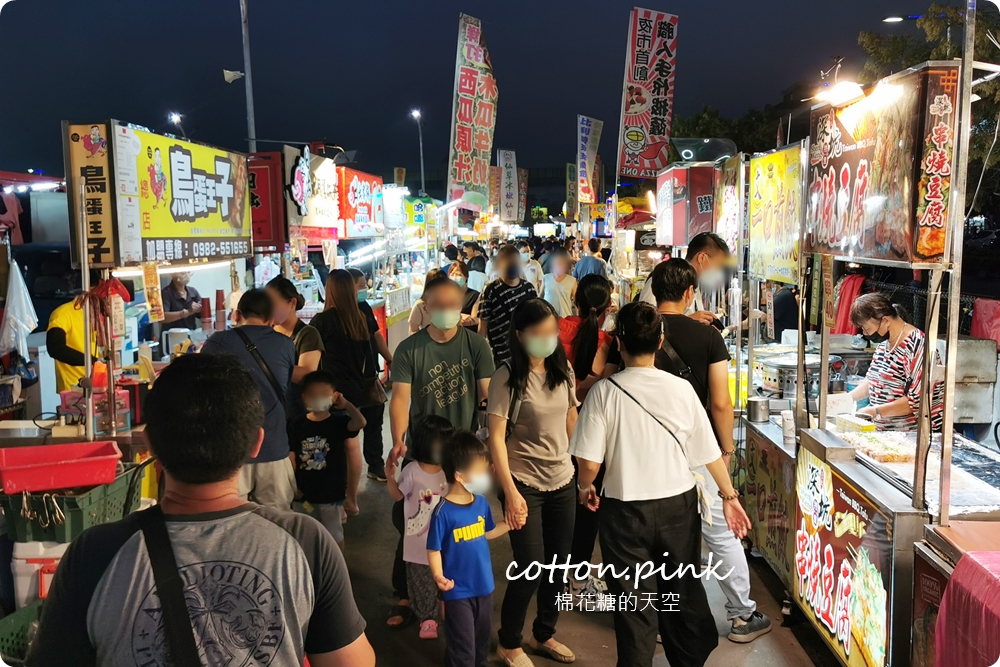 台中總站夜市必吃懶人包！週一也有開～波波食堂雞蛋仔吃起來！