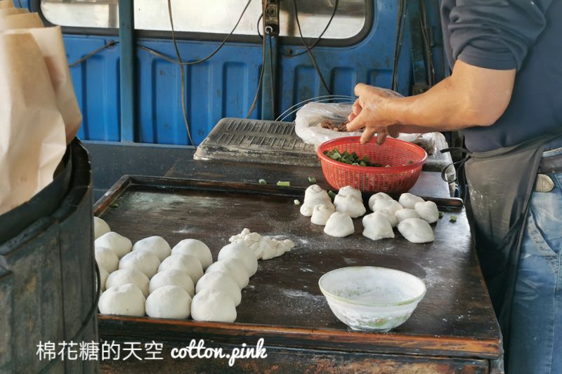 台中隱藏版胡椒餅！東勢到豐原路邊攤車現做碳烤福州胡椒餅好好味