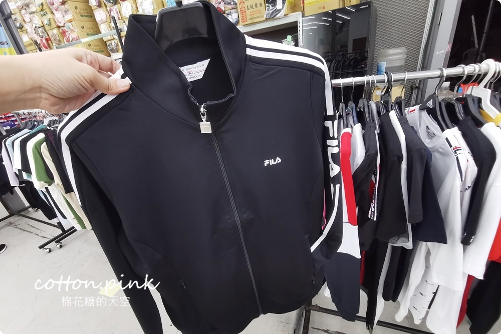 品牌運動鞋開倉特賣！卡通童鞋200元、運動拖鞋2雙300元～倉庫鞋款更齊全！