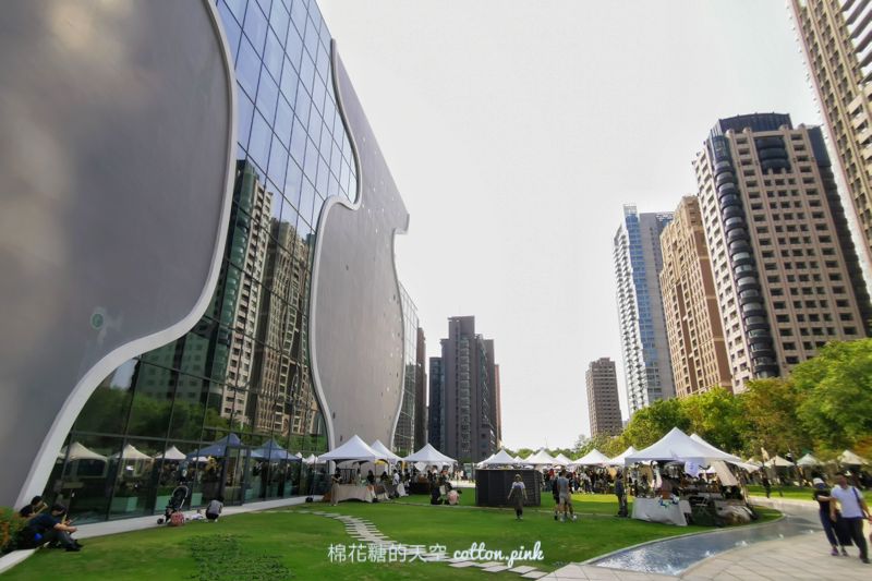 島作市集來到台中歌劇院小水道旁！活動只有三天～挑戰台中最美市集